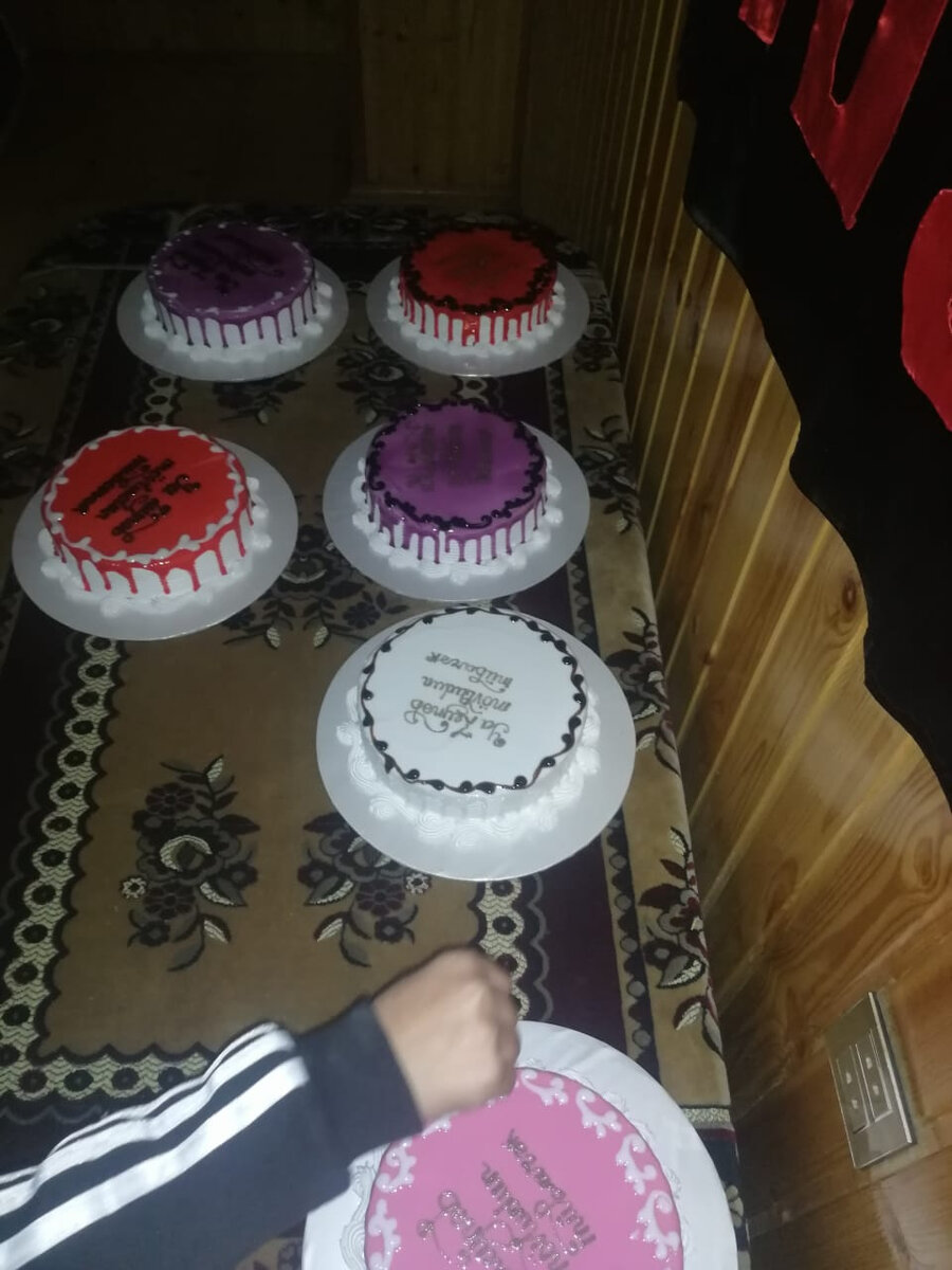 Тортики.