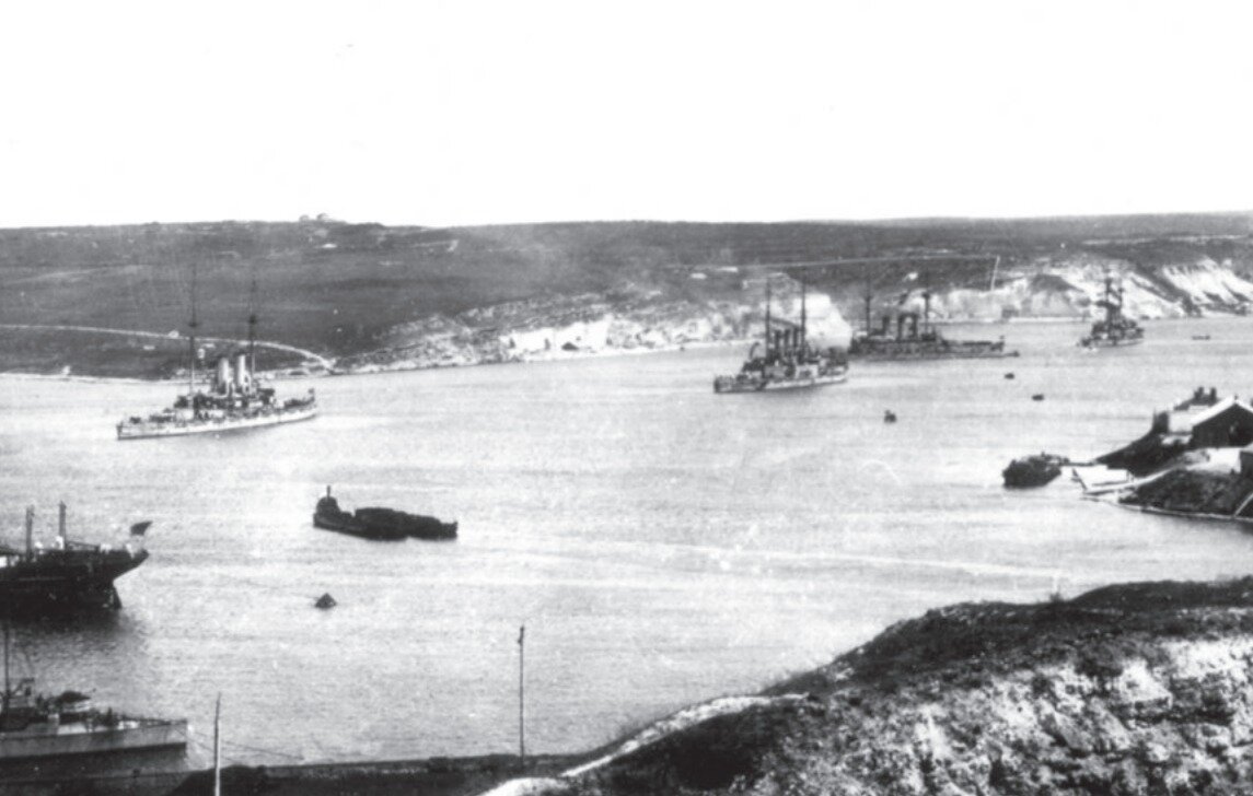 Линейные корабли Черноморского флота в Севастопольской бухте. 1910-е годы