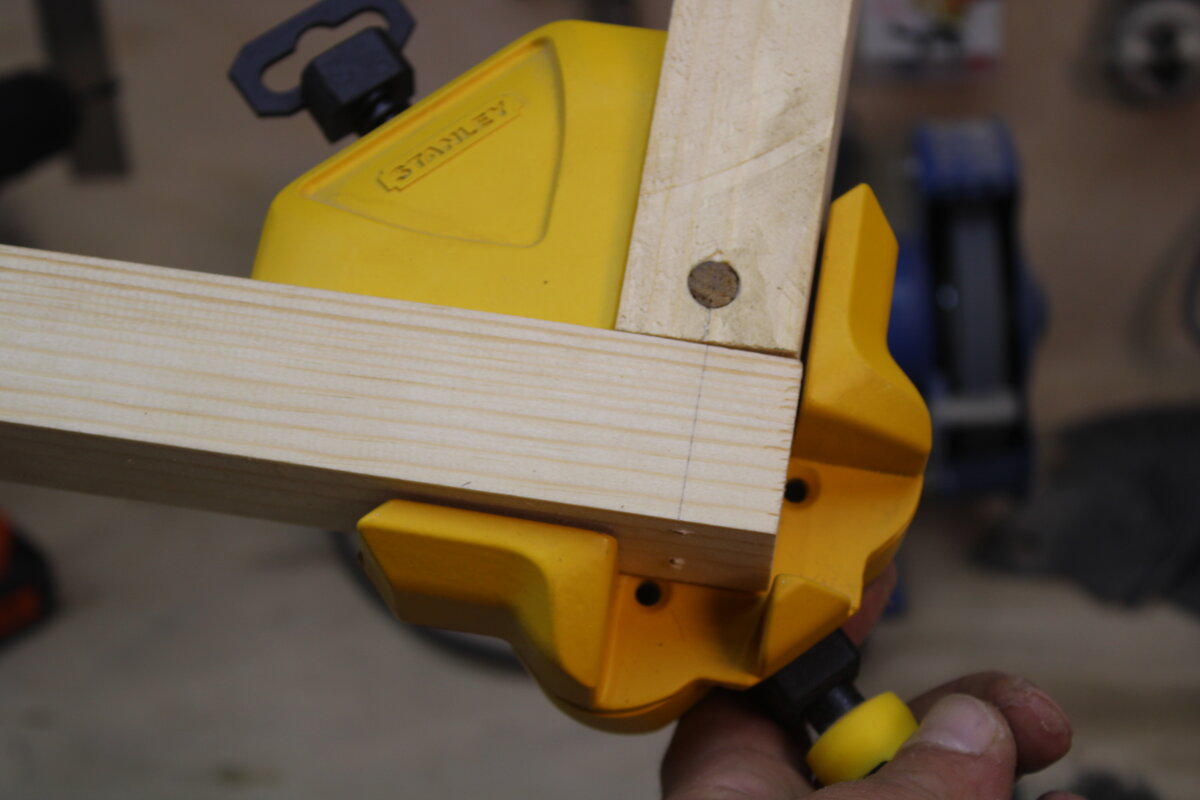 Почему многие столяры молчат о таком соединении, всего два шурупа но ...