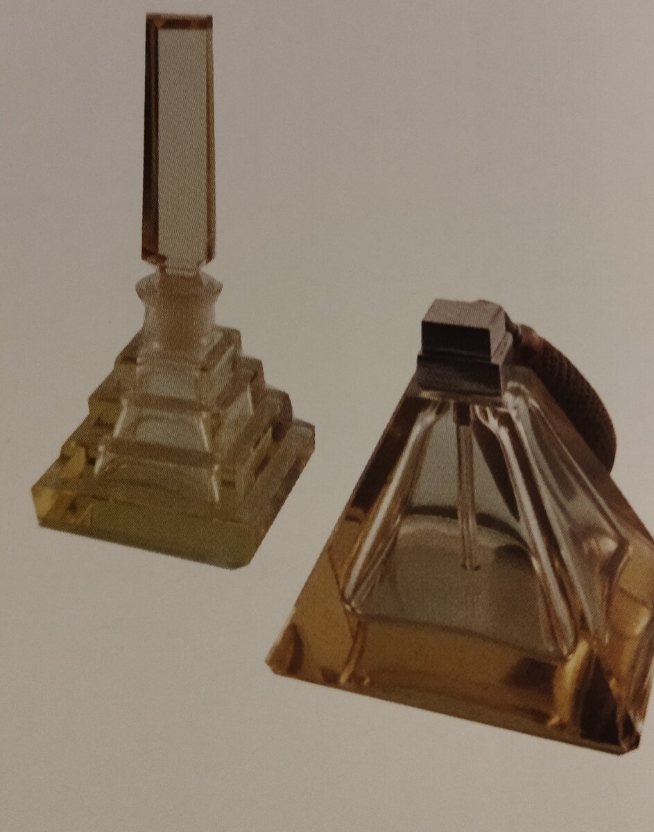 Стеклянные флаконы для духов в стиле ар-деко, 1920