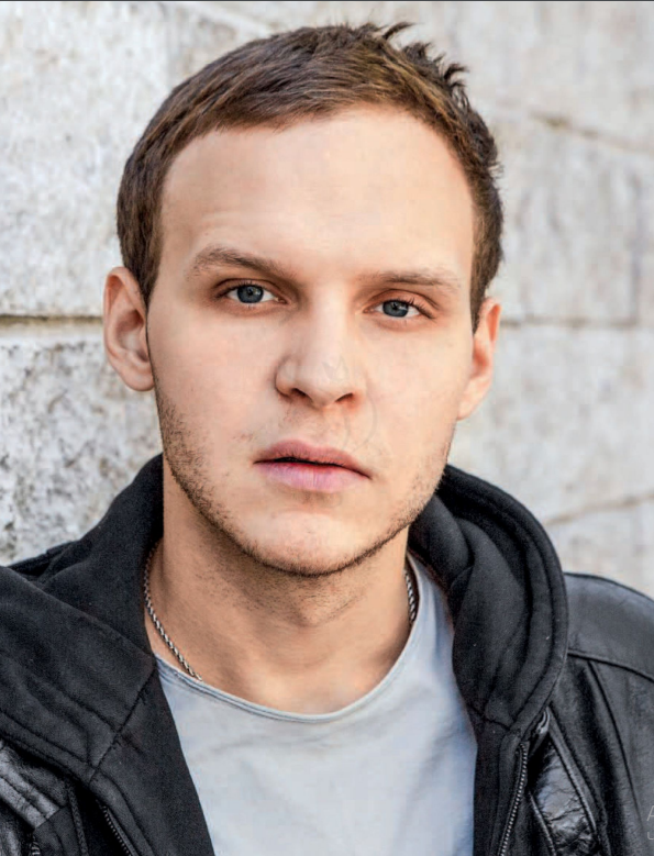 Данил Стеклов. Фото из журнала Караван историй, 2022, февр., с. 59.