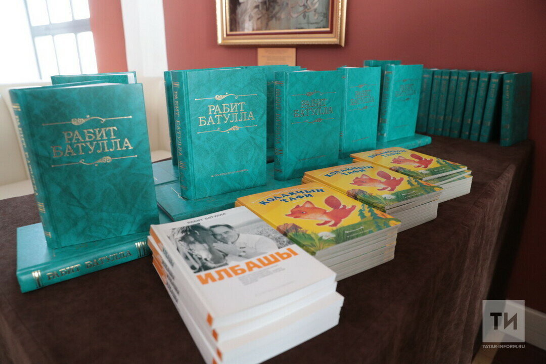 
«Из-за зависти татары и башкиры живут в ссоре. Никак не могут поделить писателей, поэтов...»
Фото: © Рамиль Гали / «Татар-информ»