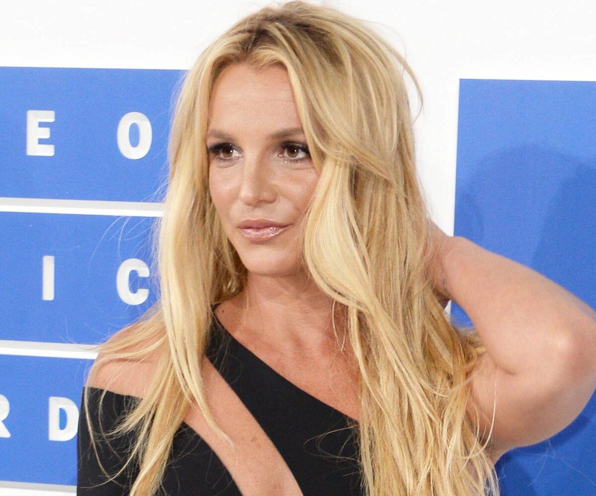     Конфуз на проезжей части: Бритни Спирс устроила пробку на оживленной автостраде