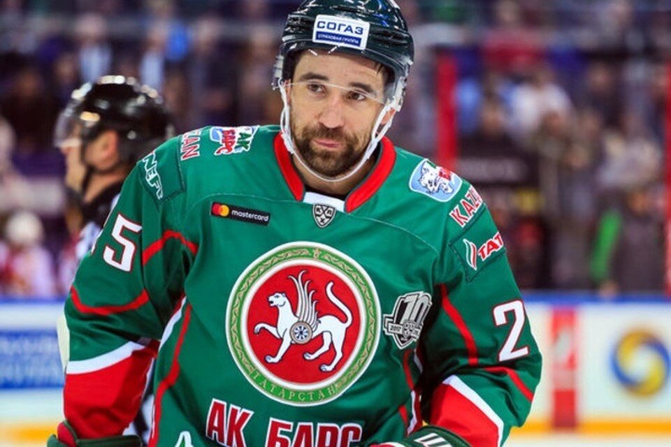     В сезоне 2021/22 хоккеист получил 20 миллионов рублей. Фото: ak-bars.ru