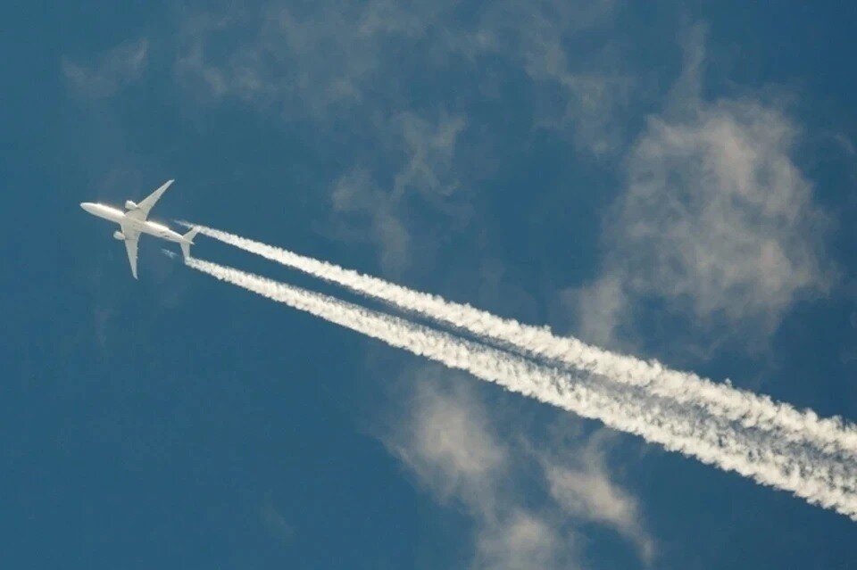     SSJ-100 вернулся в аэропорт вылета по техническим причинам Александр ГЛУЗ