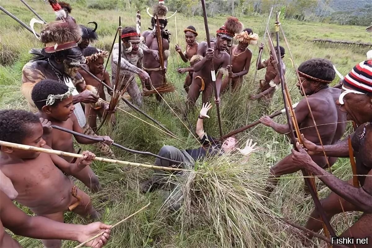 племя мумба-юмба. племена папуа новая гвинея каннибалы. мир наизнанку племя людоедов. африканские племена людоеды.
