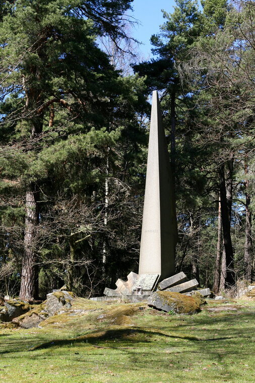 Надгробие Саломона Августа Андре