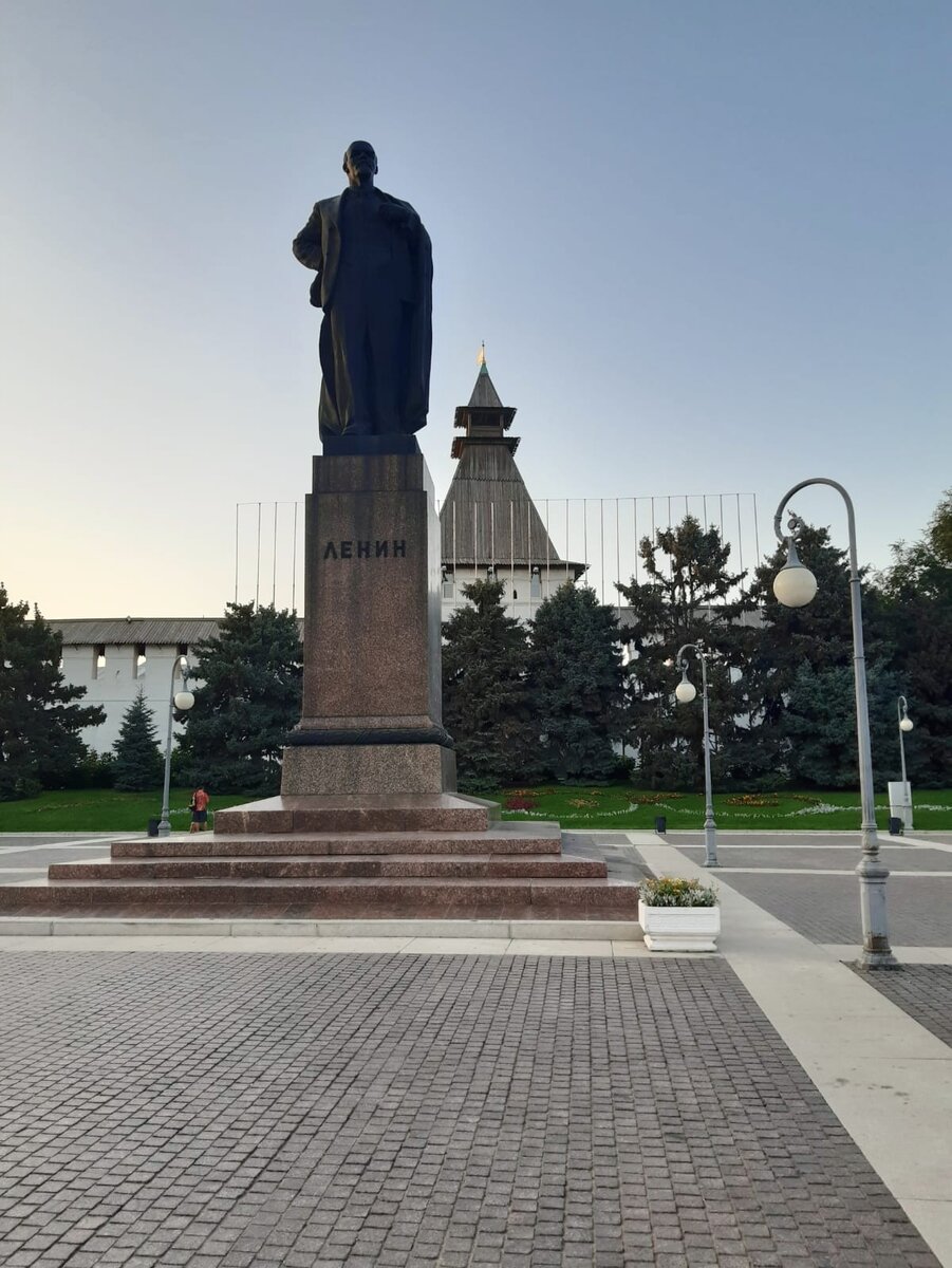 Памятники вождю. Фотоподборка памятников Ленину в городах России. Часть 9.