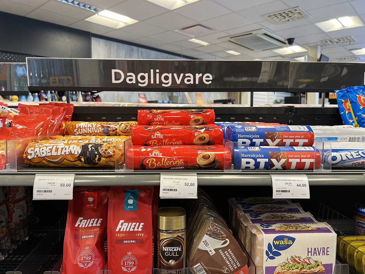 Товары на заправке в Норвегии. Фото автора