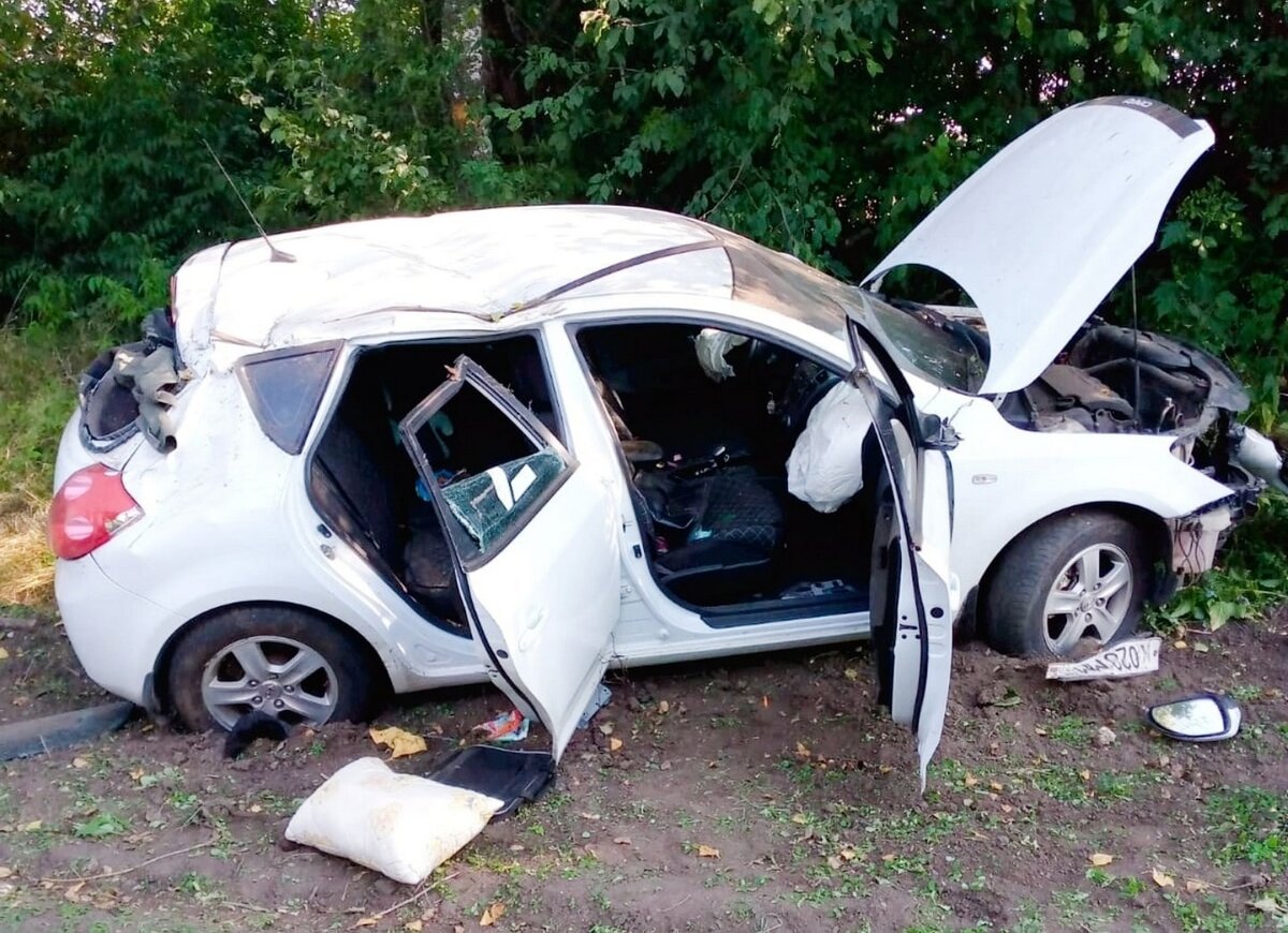 Автомобиль кювет