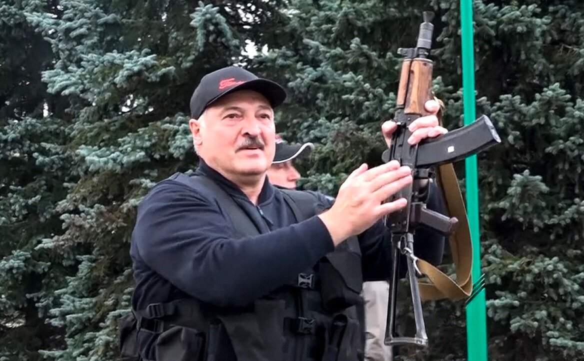    Александр Лукашенко (Фото: TV and Radio Company of Belarus via AP)