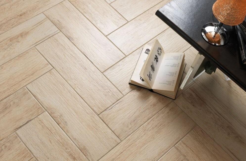 Источник kitchenremont.ru Способ укладки «Елочкой»