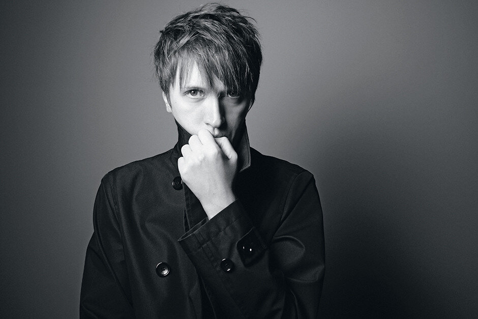 Дизайнер Дима Логинов. Обладатель премий iF Product Design Award, Red Dot Product Design Award, ELLE DECORATION Best of Year Award, International Design Award и других.