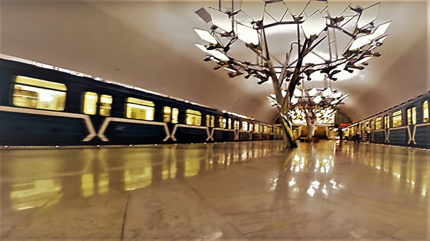 Москва. Станция метро «Тропарево».