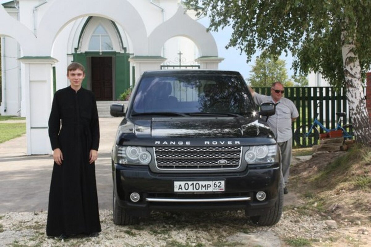 Надпись на Кадиллаке фото