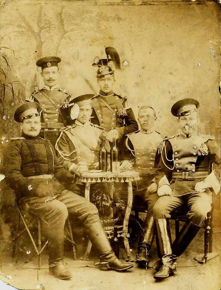 Фото из семейного архива. Прадед: Никифор Егорович (Георгиевич) Гусев, сидит на стуле, крайний слева.