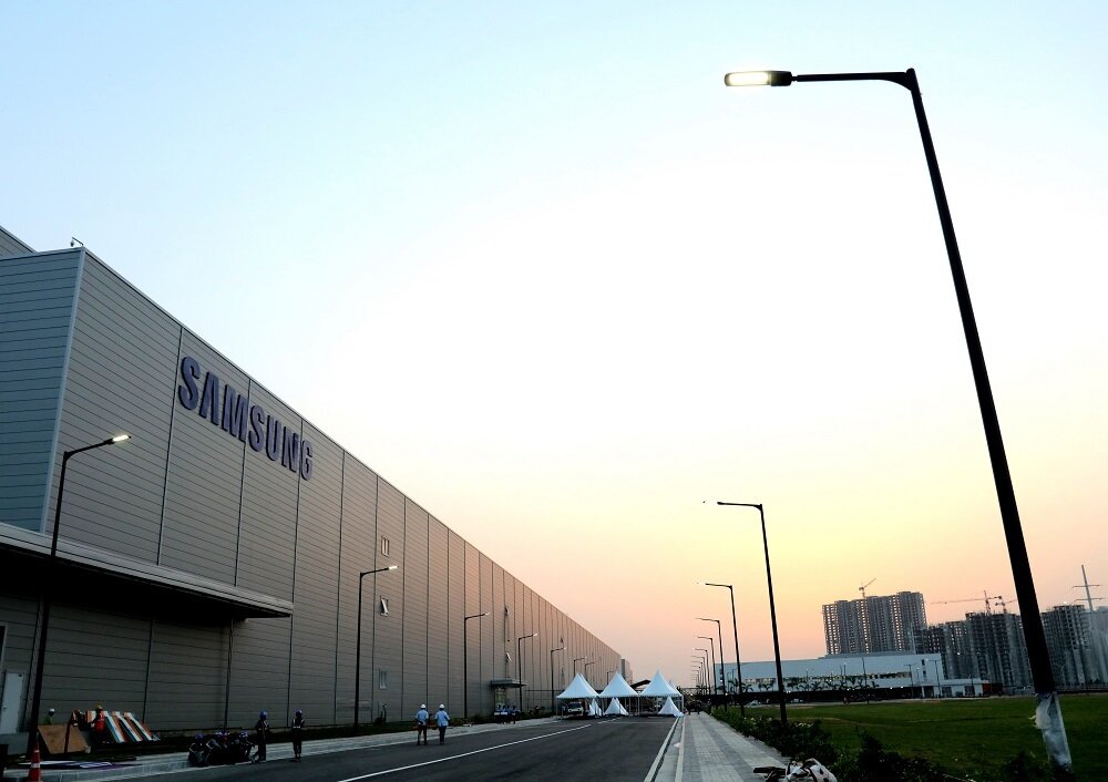 Завод Samsung по производству смартфонов в Ноиде, Индия (Samsung Electronics)
