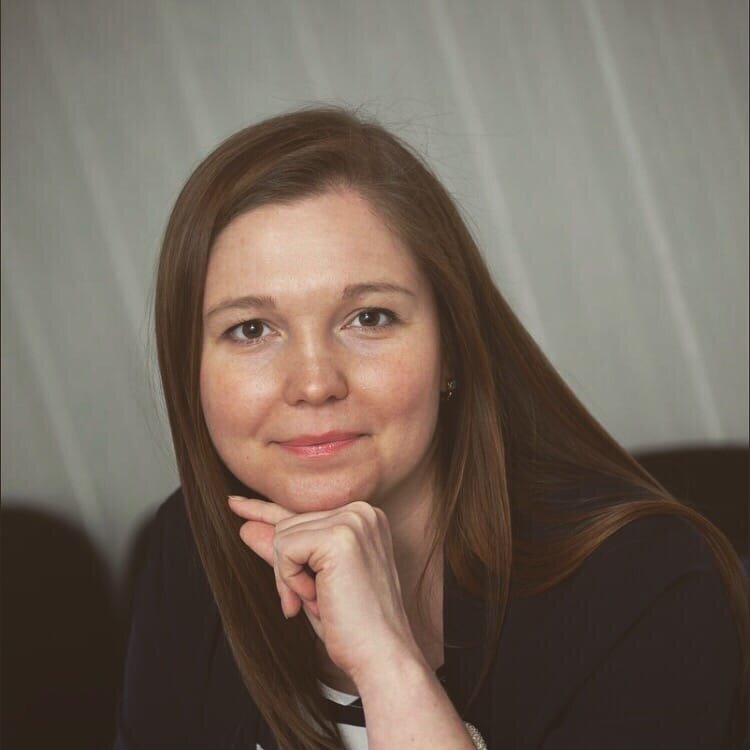 Железнова Анна. Сертифицированный специалист. Тетахилинг, тетапрактик, тета-целитель, специалист по восстановлению тела через телесные практики. 
