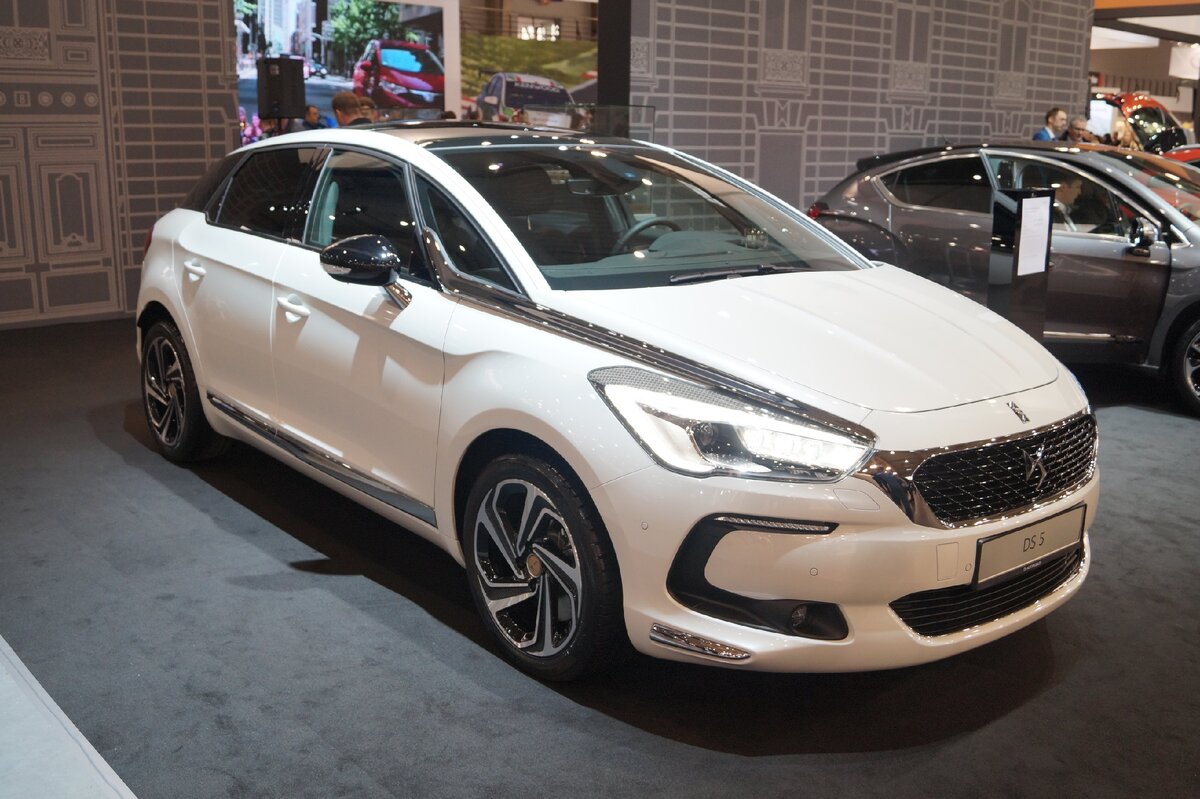 Citroen DS5. Фото не моё, дело было в 2014 году, и я не инстаграмщик. Фото из открытых источников