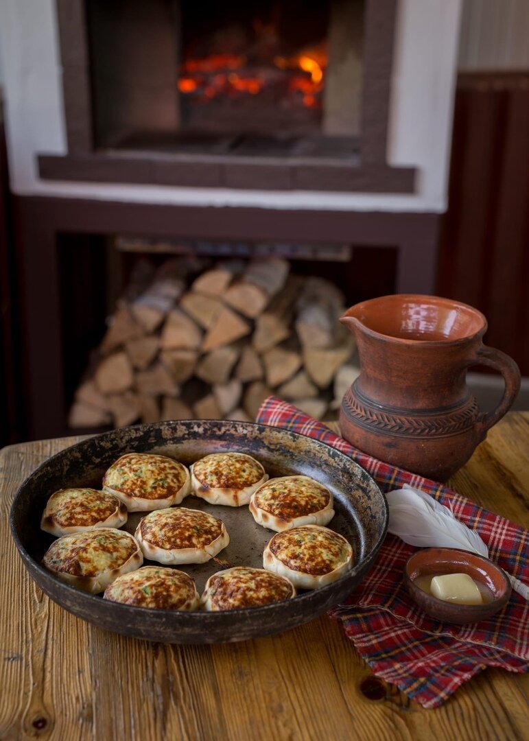 Очень вкусная еда приготовленная в русской печи.