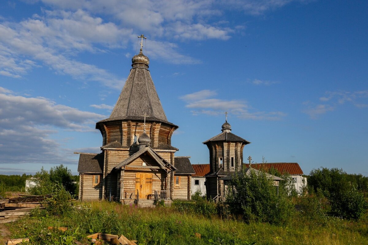 Заключенные построили храм без единого гвоздя по технологиям 14-16 веков. 