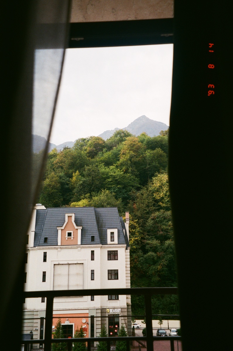 А из нашего окна...