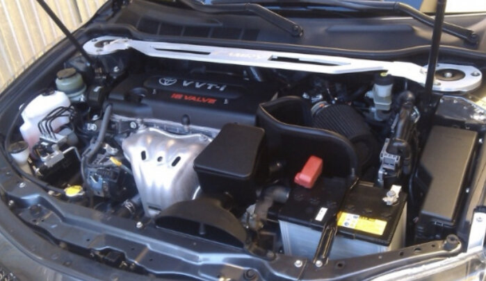 На фото: Двигатель 2.4 AZ-FE