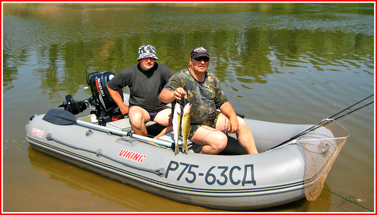 При длине лодки 3,2 м вдвоём вполне комфортно рыбачить (Фото автора) .