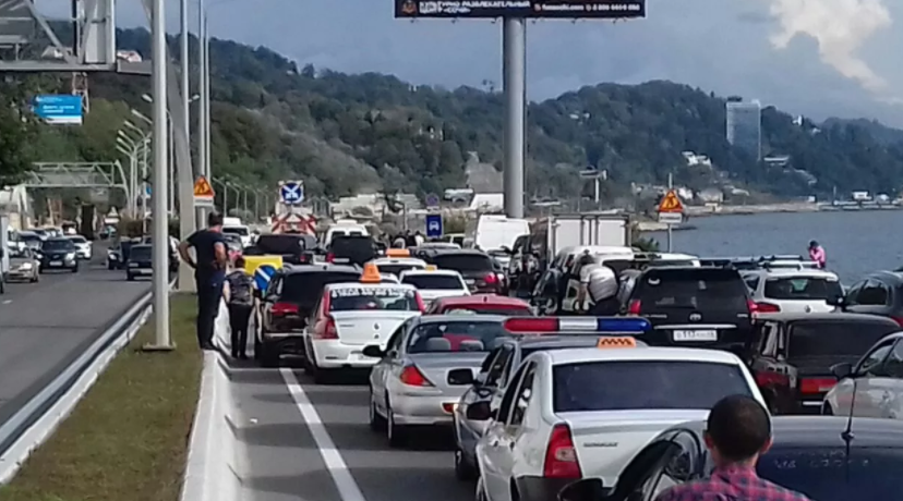 Пробки в Сочи. Фото из открытого источника