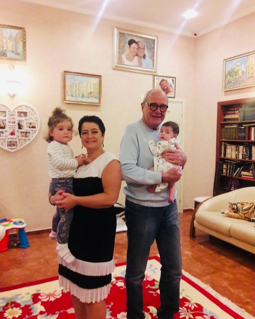 Эммануил и Ирина Виторган с детьми