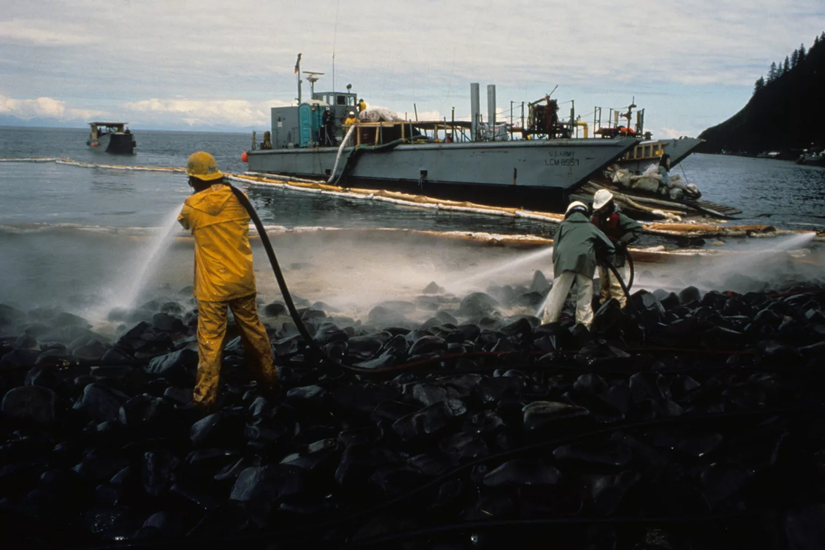 Эксон Вальдес танкер. Крушение танкера Exxon Valdez. Экссон Вальдес 1989.