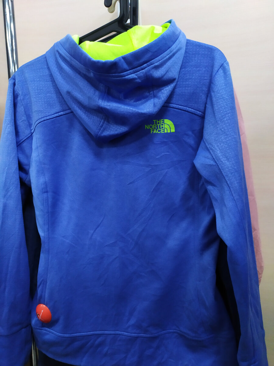 Все необходимые знаки оригинальности присутствуют.