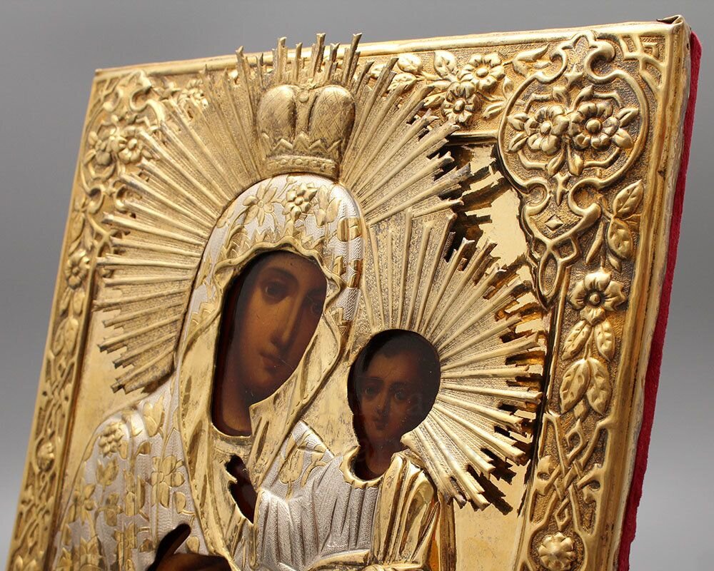 Икона Божией Матери «Тихвинская» в латунном окладе, Москва, кон. 19 в.