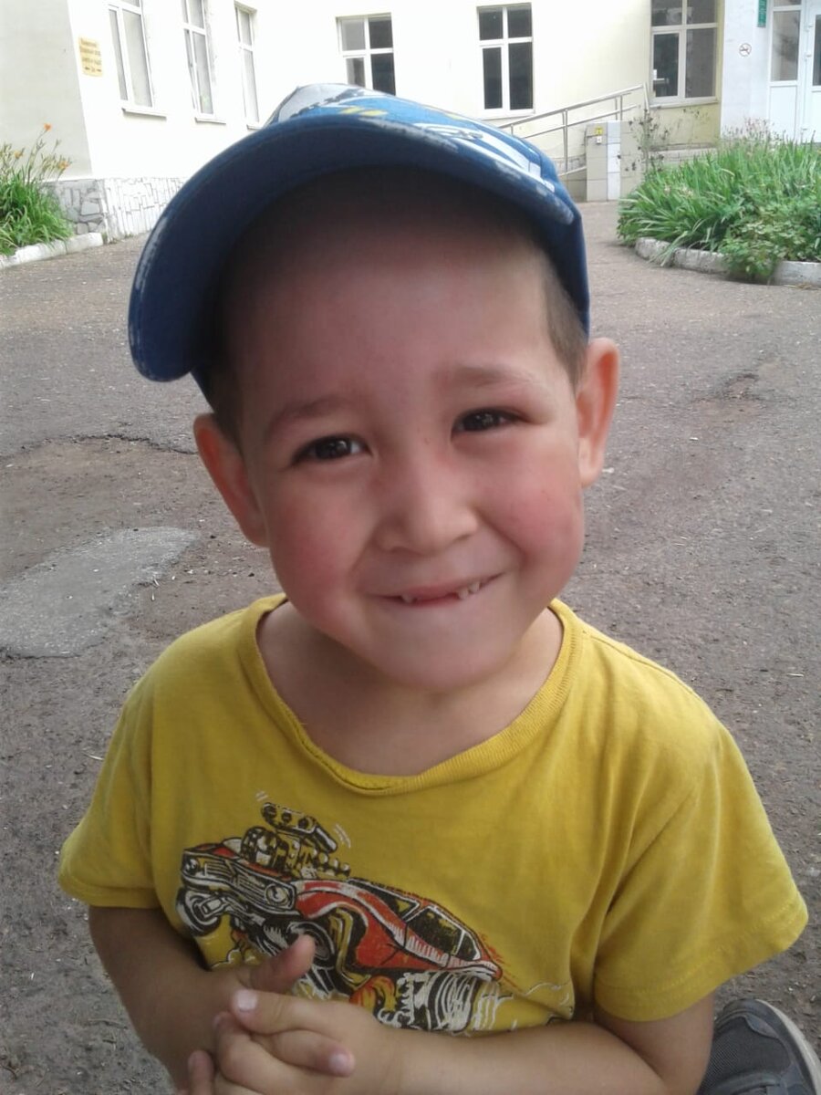 Знакомьтесь, это мой старший сын Гимран (ему тогда было 5-6 лет)