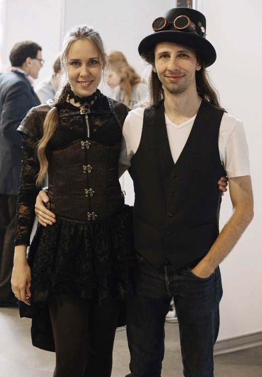 Тайрон и Сарати - Два главных разработчика винтажки. (Взято с официального сайта Винтажки)