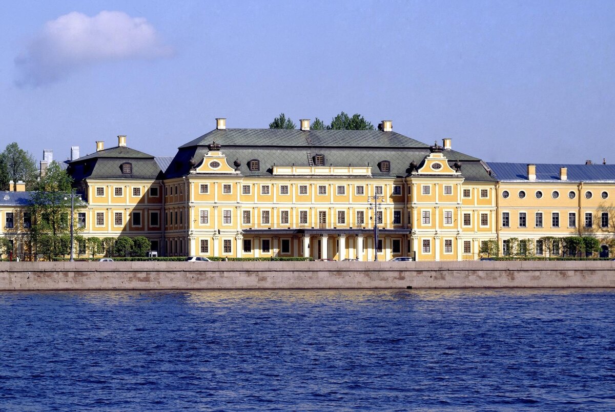 меншиковский дворец сухопутный корпус. меншикова (первый кадетский корпус) изнутри. меншиковский дворец здание. меншиковский дворец кадетский корпус. меншиковский дворец кадетский корпус.