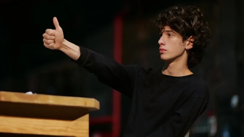 Марк Эйдельштейн в спектакле "Трудный экзамен"