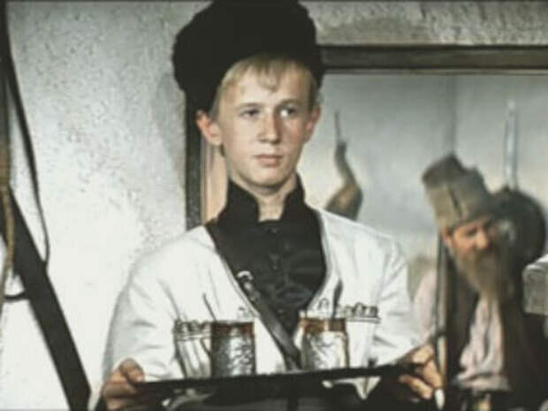 Фильм "Неуловимые мстители" Э.Кеосаяна.