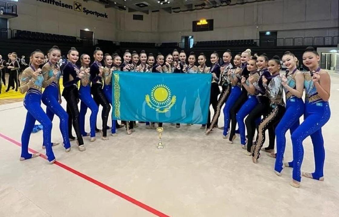    Казахстанские гимнастки на ЧМ по эстетической групповой гимнастике:Сборная Казахстана по эстетической групповой гимнастике