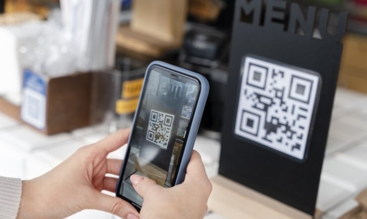    Самый популярный способ оплаты Айфоном без Apple Pay — QR-коды