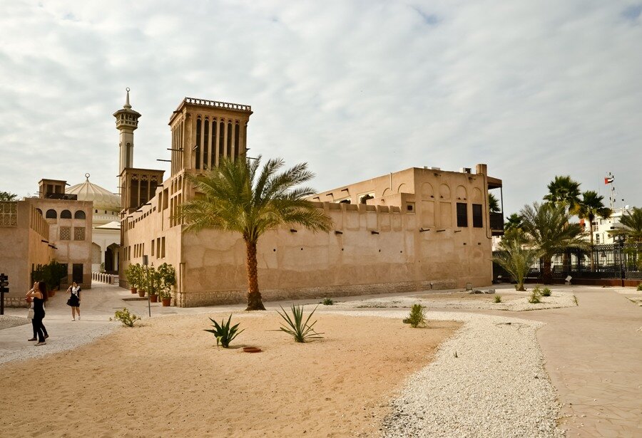 Старый дубай. Квартал Бастакия Дубай. Исторический район Бастакия Dubai. Старый Дубай — район Бастакия. Старые кварталы в Дубае.