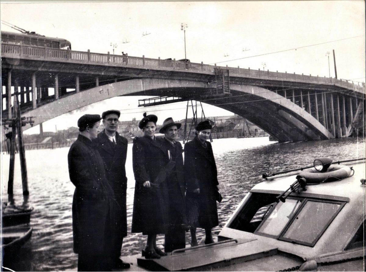 В молодости Горбатый мост выглядел грандиозно. Фото из открытых источников