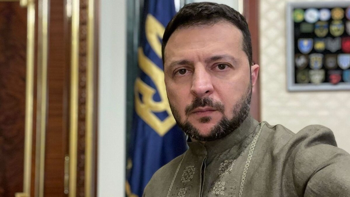     Украинский президент заявил об этом в Дании, куда прибыл, чтобы договориться о поставках F-16.