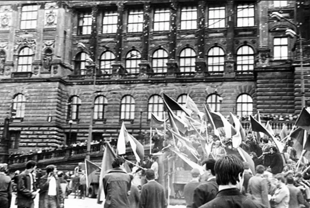 Фото: «Что вы здесь делаете?!» Советские танкисты были застигнуты ...