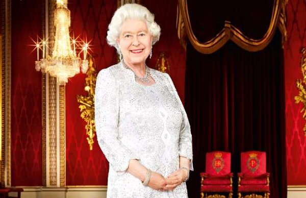 Без Сассексов и Кембриджей: Королева планирует отметить день рождения