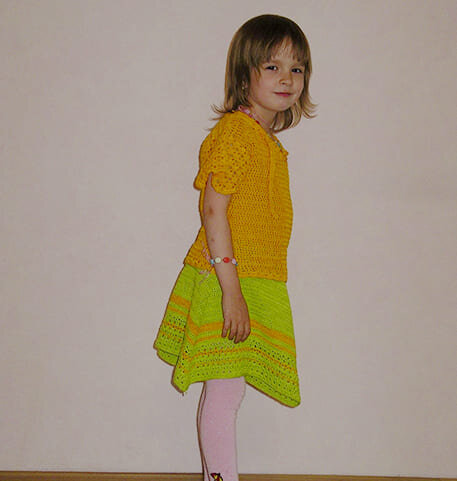 Вязаная юбка и кофта для девочки