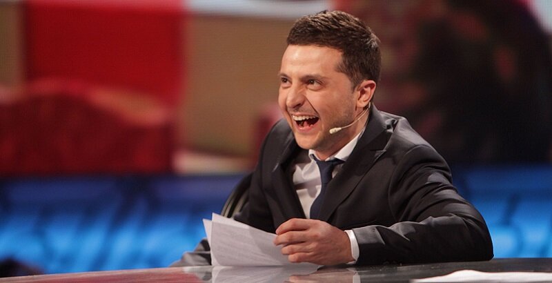 Зеленский смеётся. фото из открытого источника: rada5.com