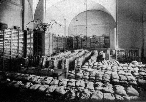 Золотой запас России в казанском госбанке, 1918 г. Источник: news.rambler.ru
