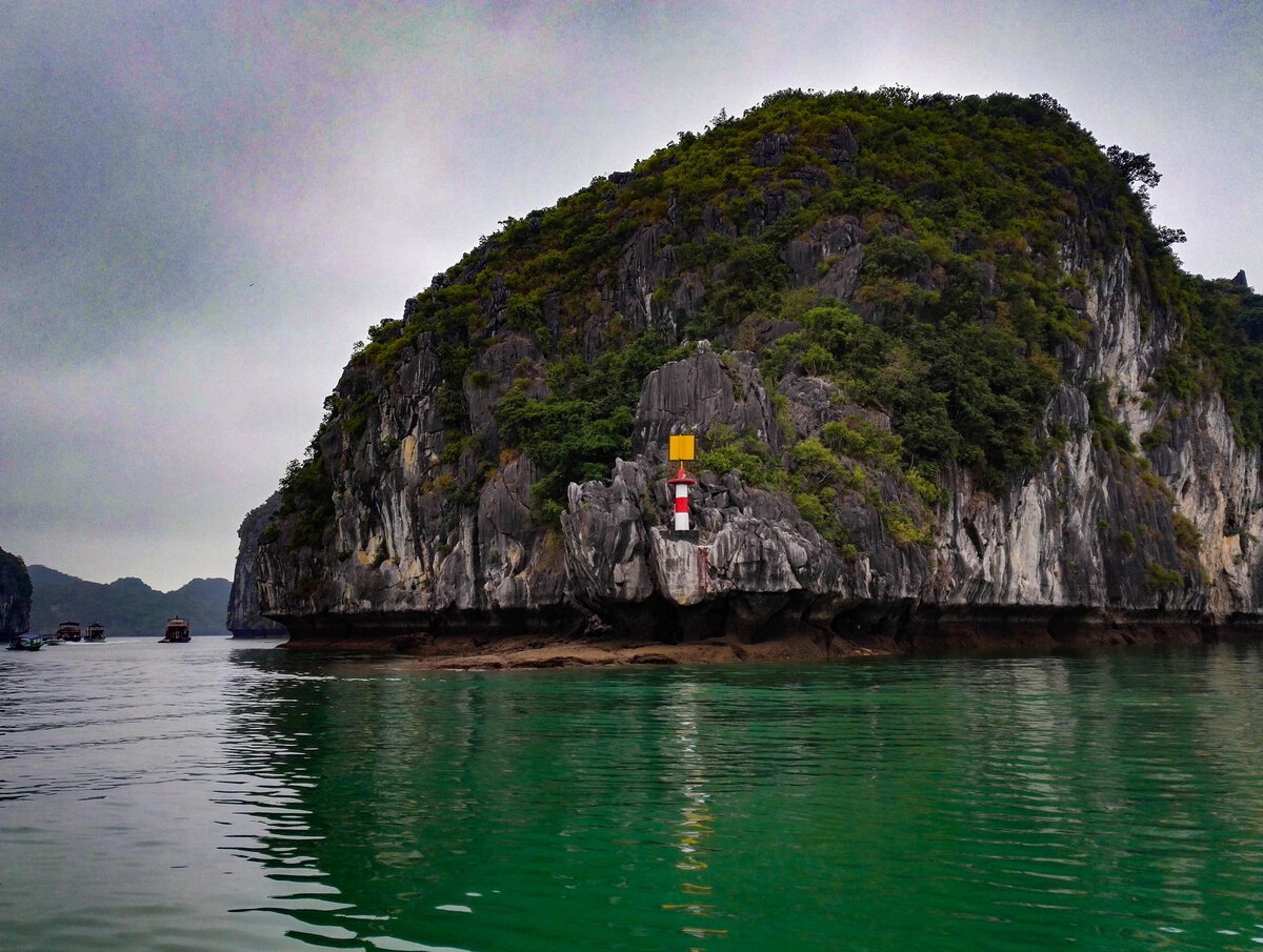 Бухта Халонг, Вьетнам.