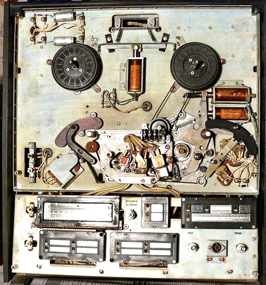 иссык куль 101. магнитофон-приставка "иссык-куль-101-1с". магнитофон иссык-куль мпк 101-1с. иссык-куль 101с катушечный магнитофон. магнитофон приставка иссык-куль мпк 101-1с схема.